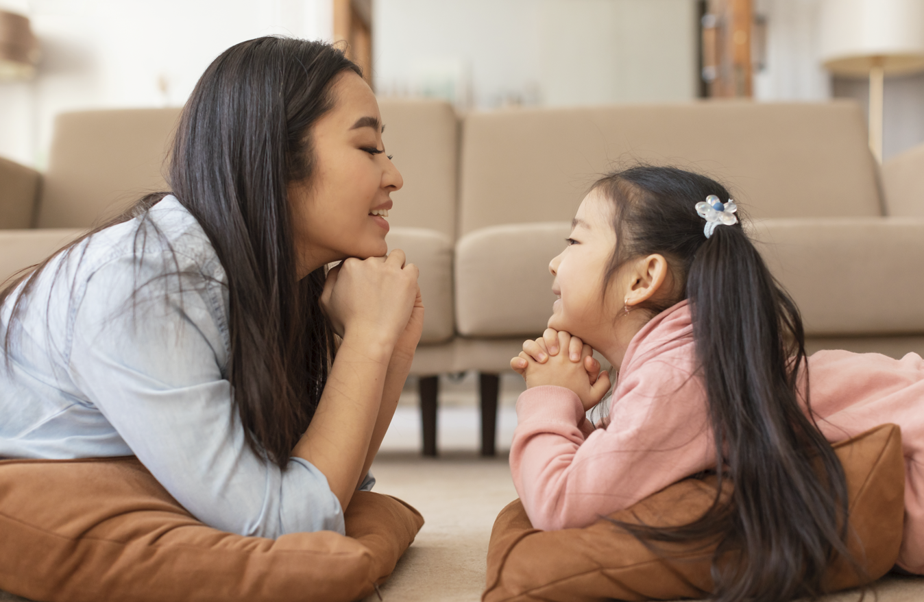 Stimming pada anak, self-stimulatory behavior, anak autisme, gangguan sensorik, terapi anak, Bunda, si Kecil